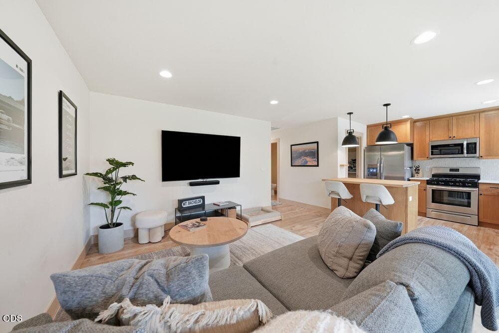 Photo of 62851 Daniel Road 2 of 12