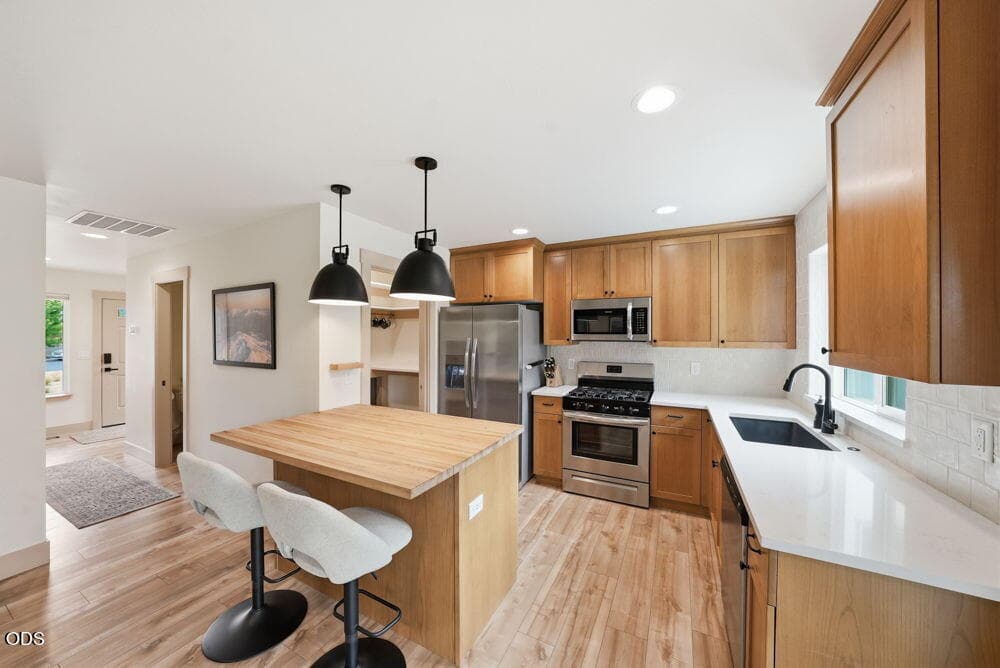 Photo of 62851 Daniel Road 3 of 12