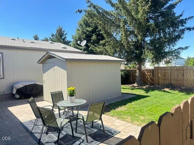 Entertain on the newer paver patio, or enjoy your privacy with no neighbors behind. Underground sprinklers front and back, water is included in the space rent.