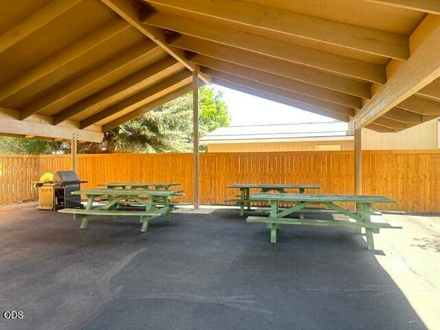 Enjoy this shady spot on a hot day, or protection from a drizzle. Plenty of room for everyone.