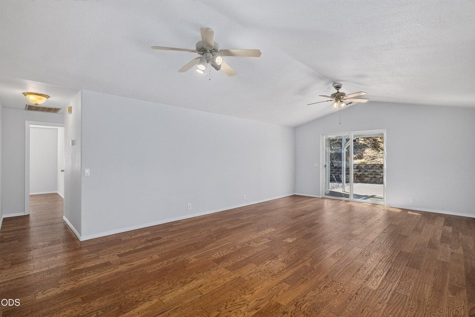 Photo of 231 Independence Drive 5 of 34