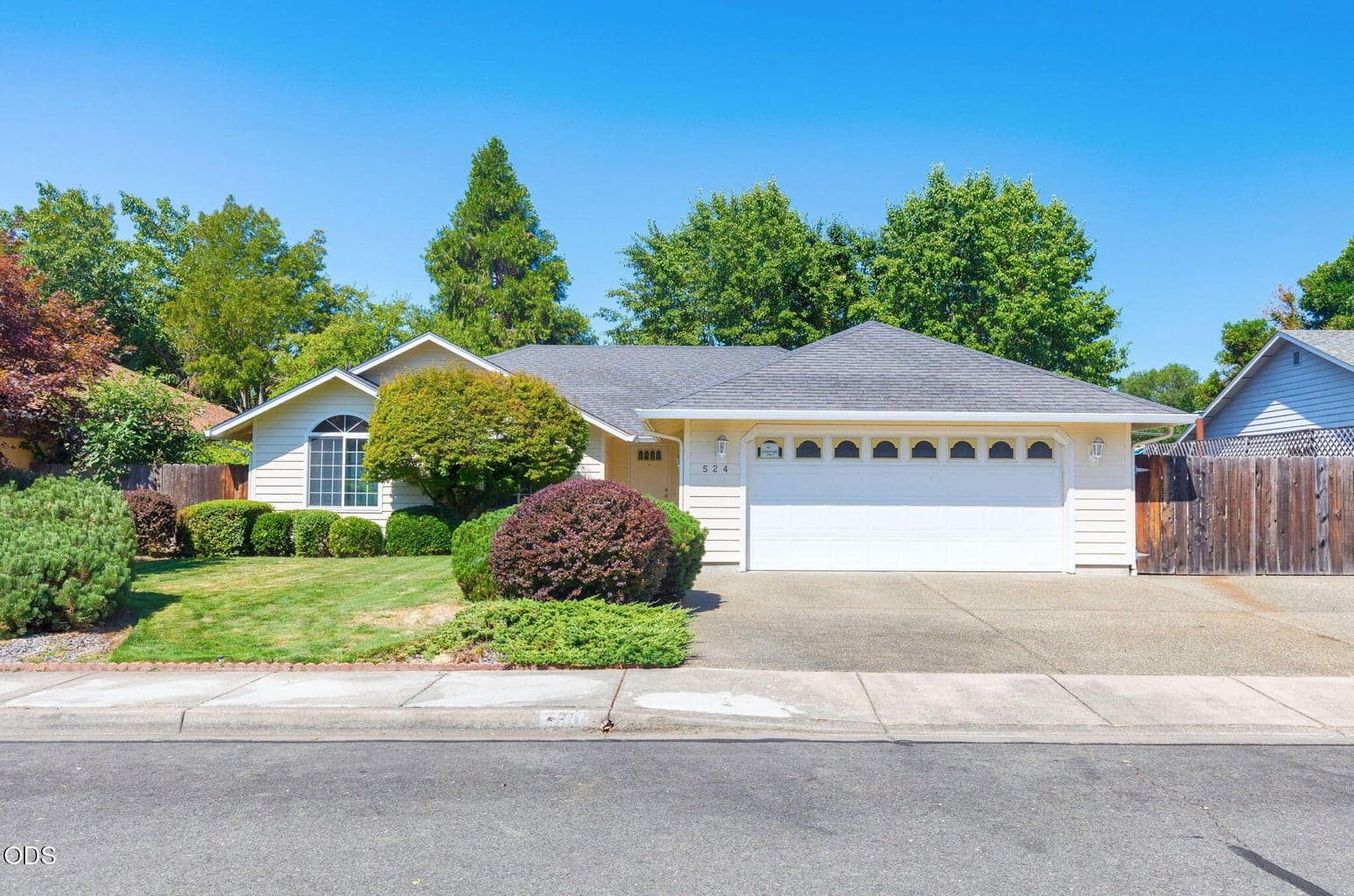 Photo of 524 Anique Lane 2 of 28