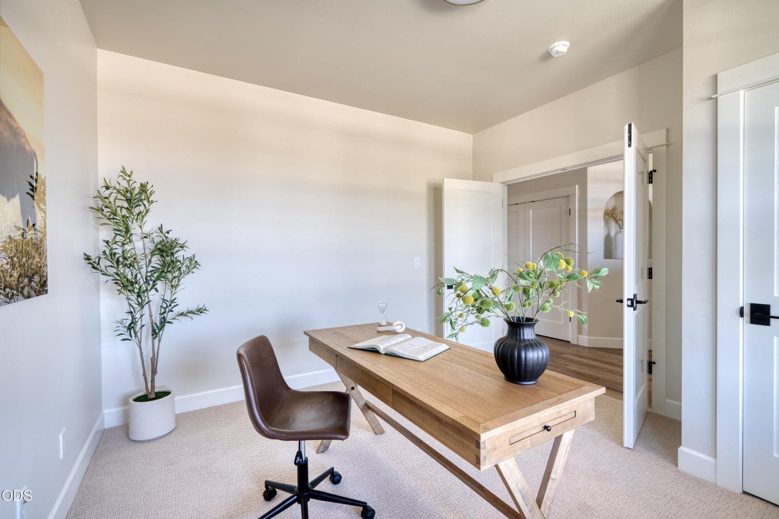 Photo of similar home, actual finishes and specs may vary