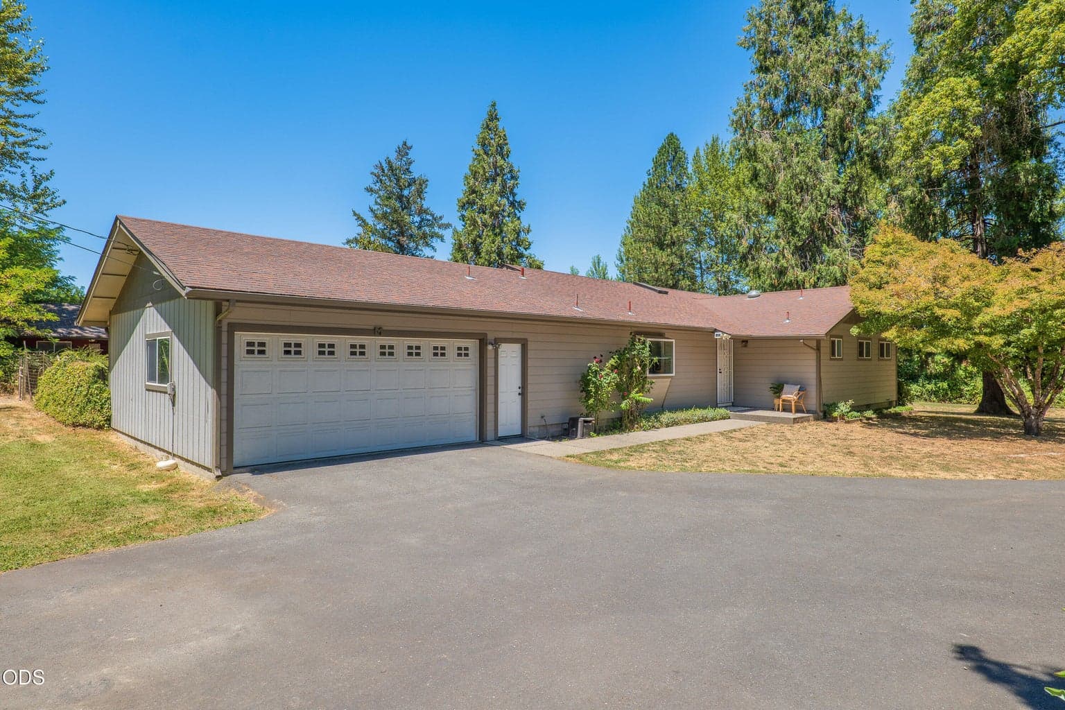 Photo of 1740 Southgate Way 1 of 52