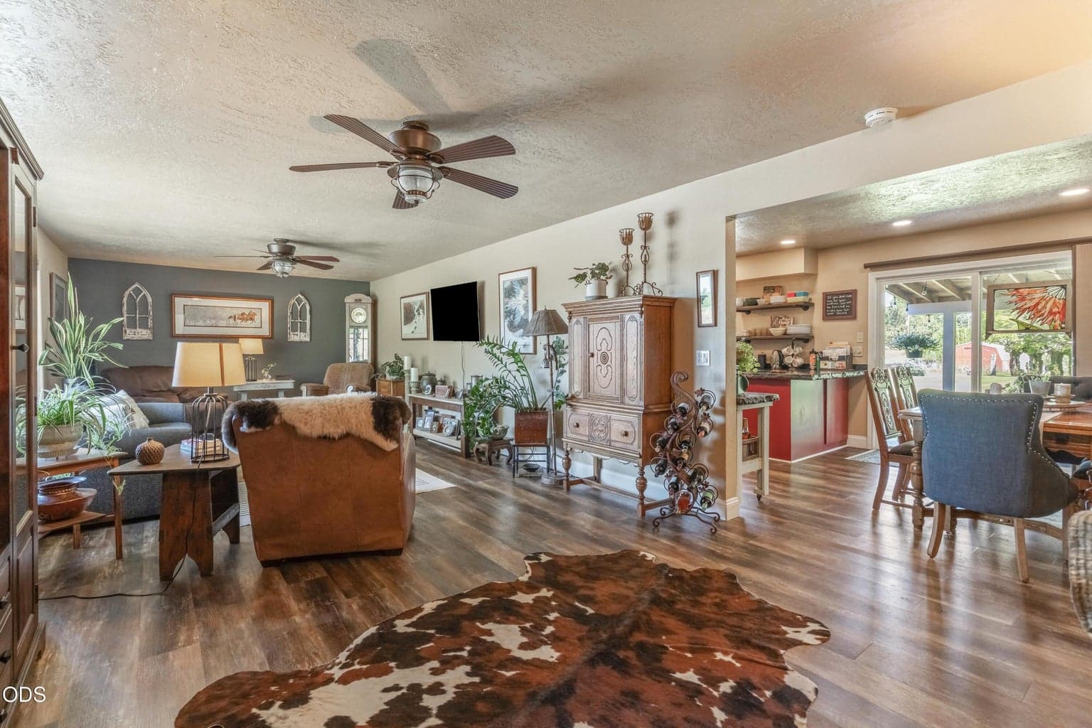 Photo of 2348 Barnes Road 5 of 40