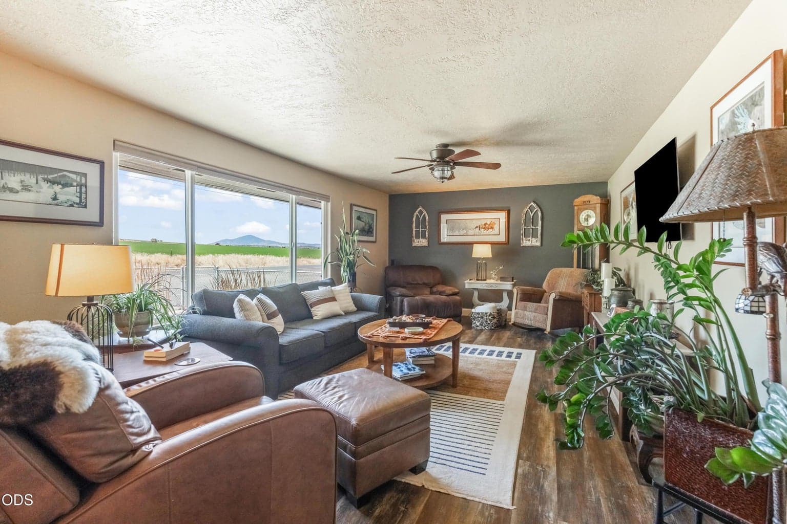 Photo of 2348 Barnes Road 4 of 40