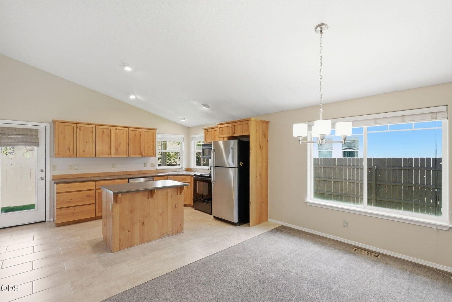 Photo of 408 NW 24th Place 10 of 32
