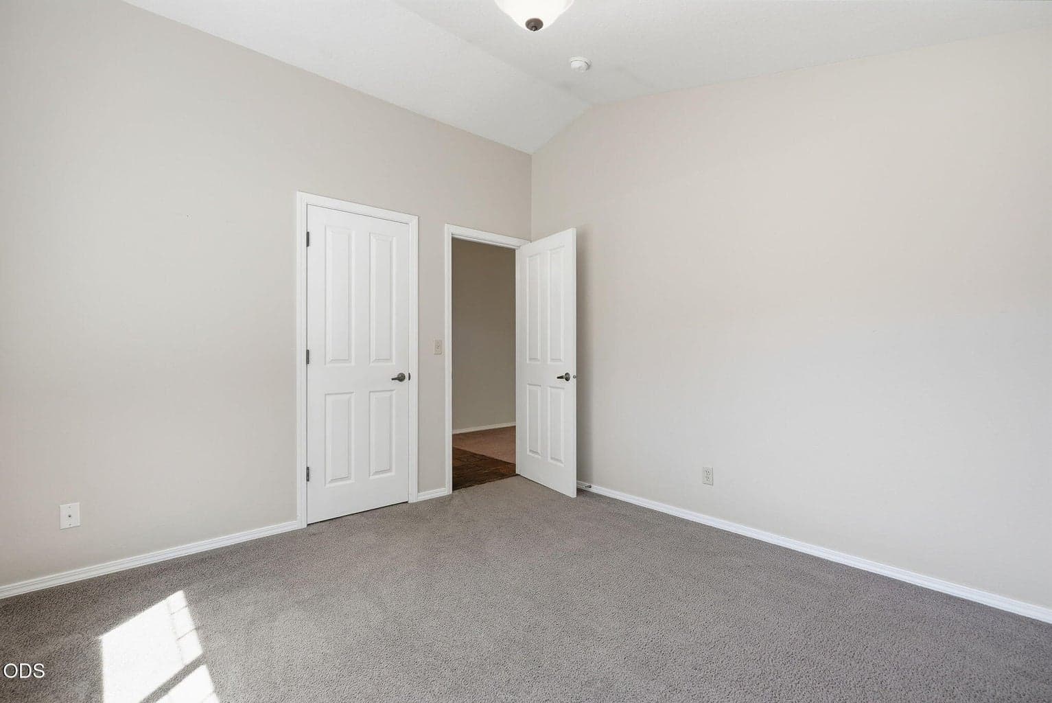 Photo of 408 NW 24th Place 16 of 32