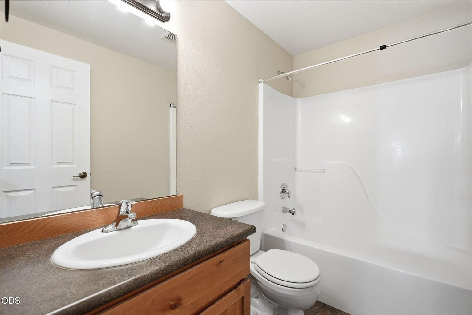 Photo of 408 NW 24th Place 19 of 32