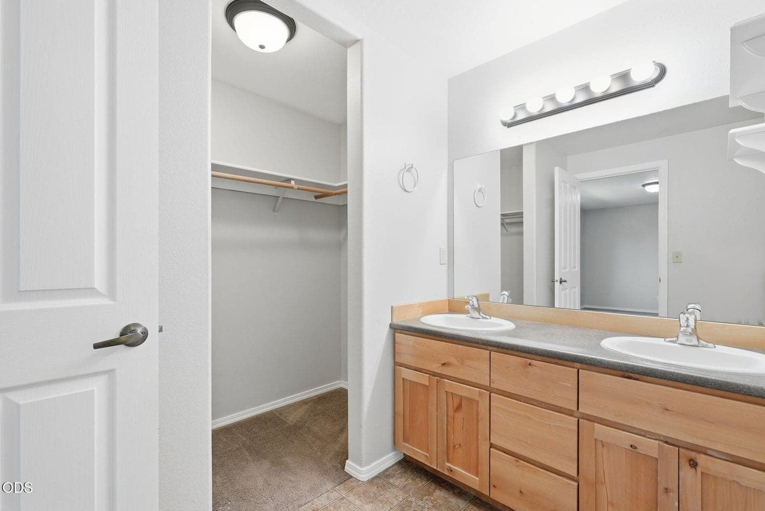 Photo of 408 NW 24th Place 22 of 32