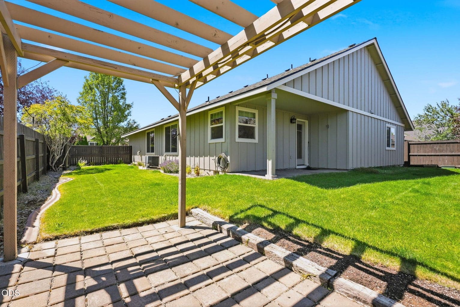 Photo of 408 NW 24th Place 28 of 32