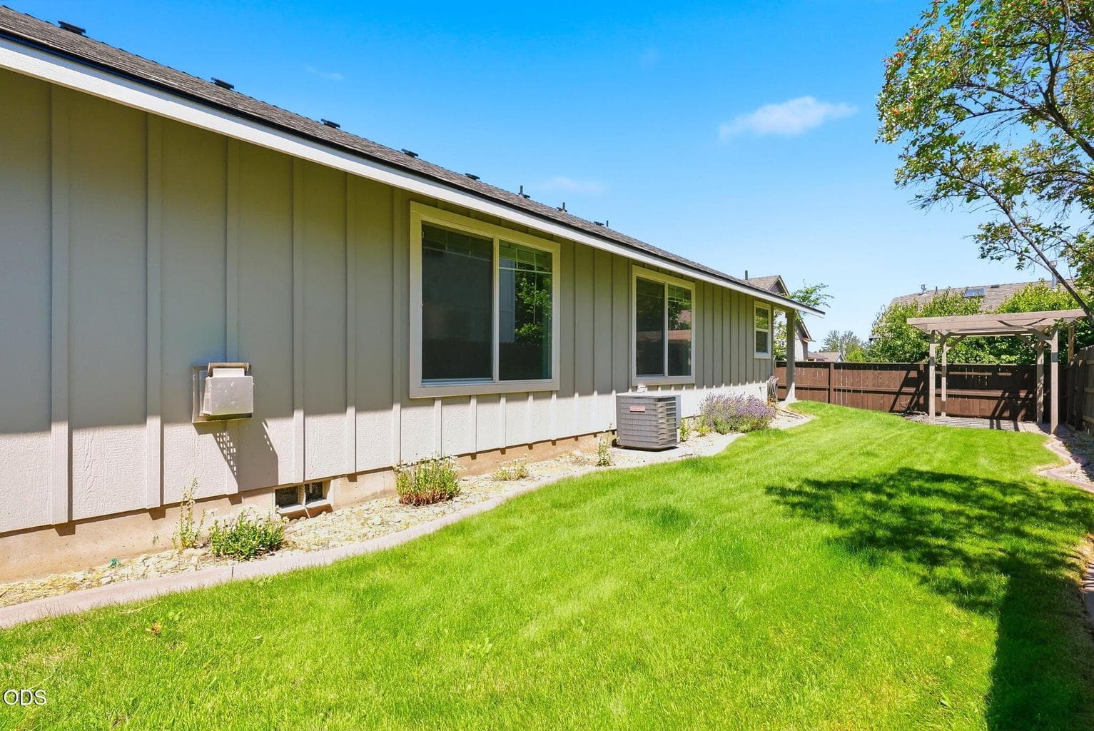 Photo of 408 NW 24th Place 29 of 32