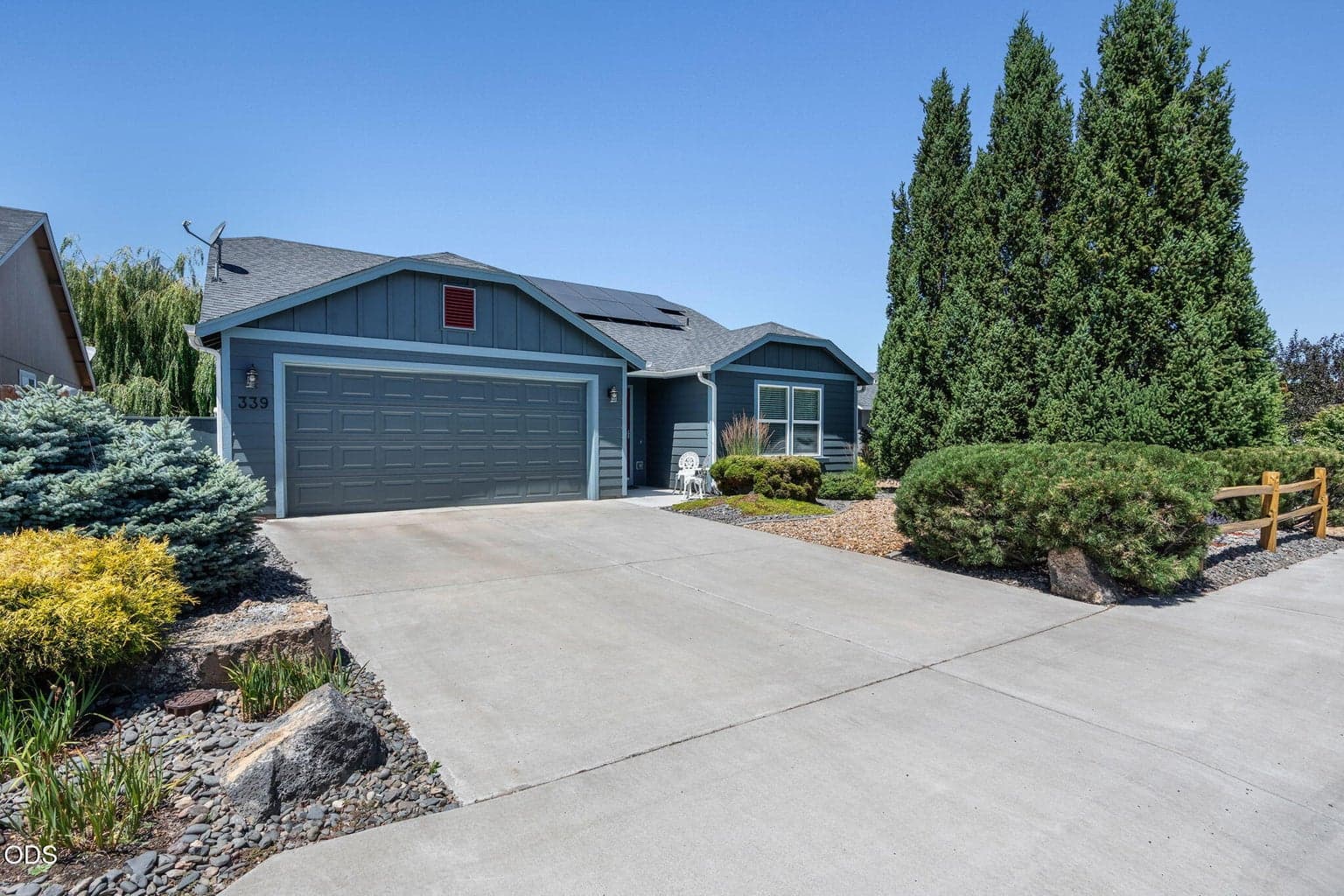Photo of 339 33rd Drive 2 of 26