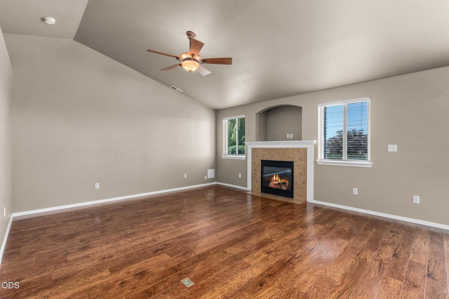 Photo of 339 SW 33rd Drive 6 of 26