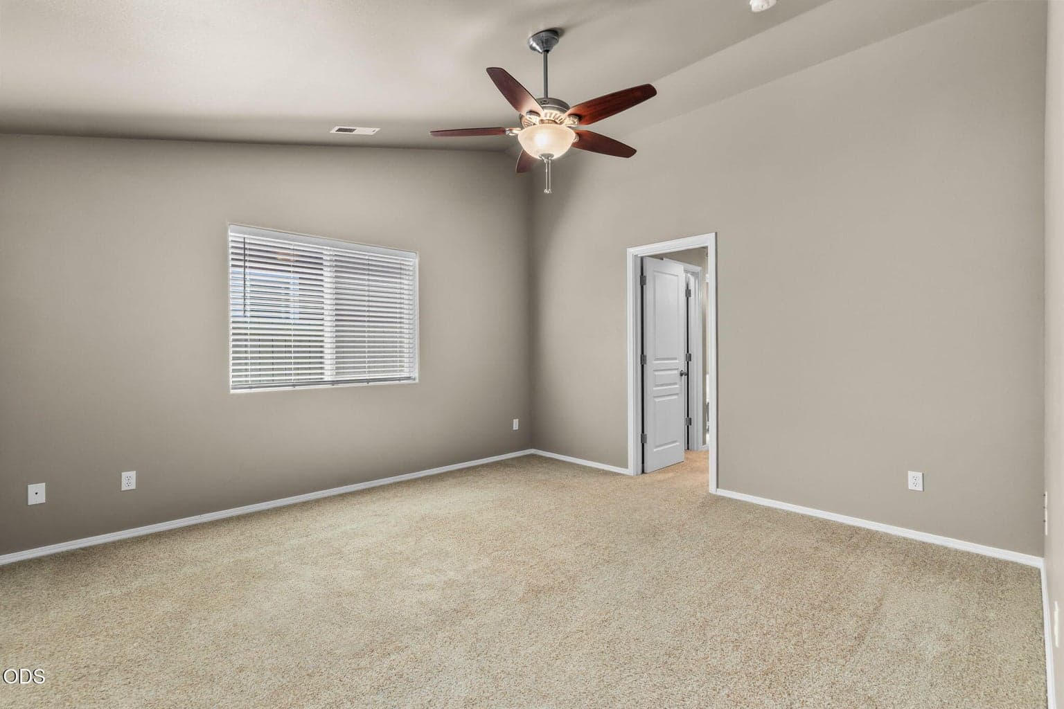 Photo of 339 SW 33rd Drive 14 of 26