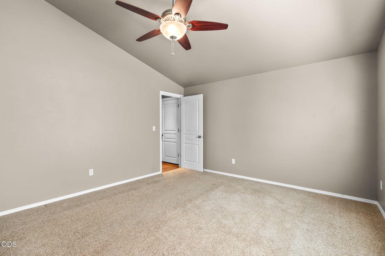 Photo of 339 SW 33rd Drive 15 of 26