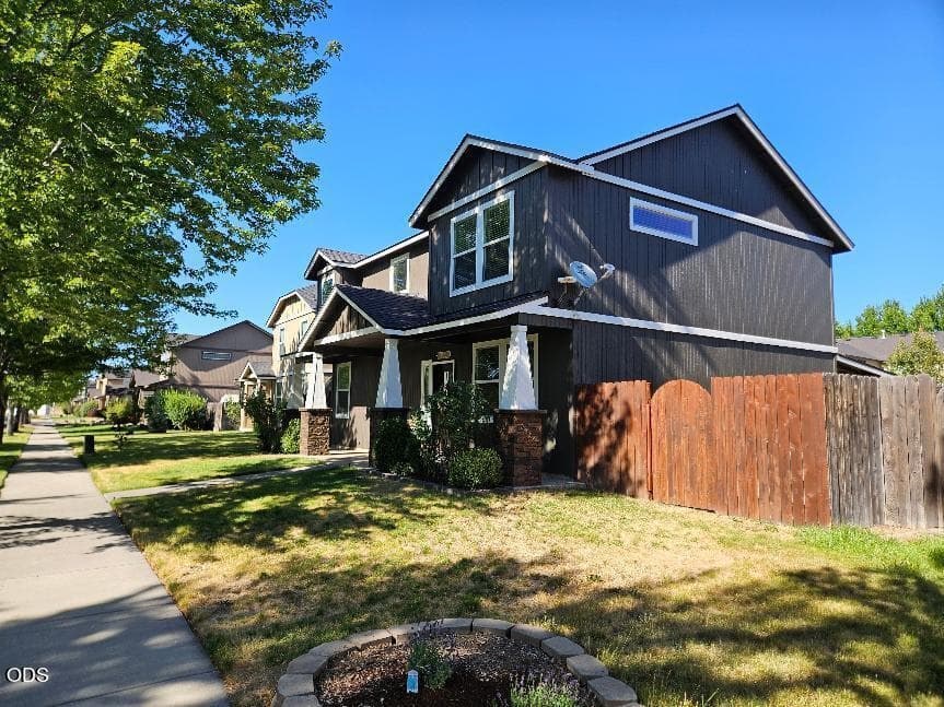 Photo of 1320 3rd Street 3 of 11