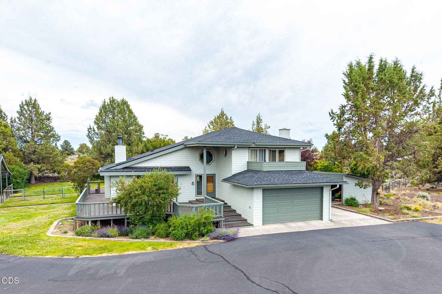 Photo of 61670 Somerset Drive 1 of 62