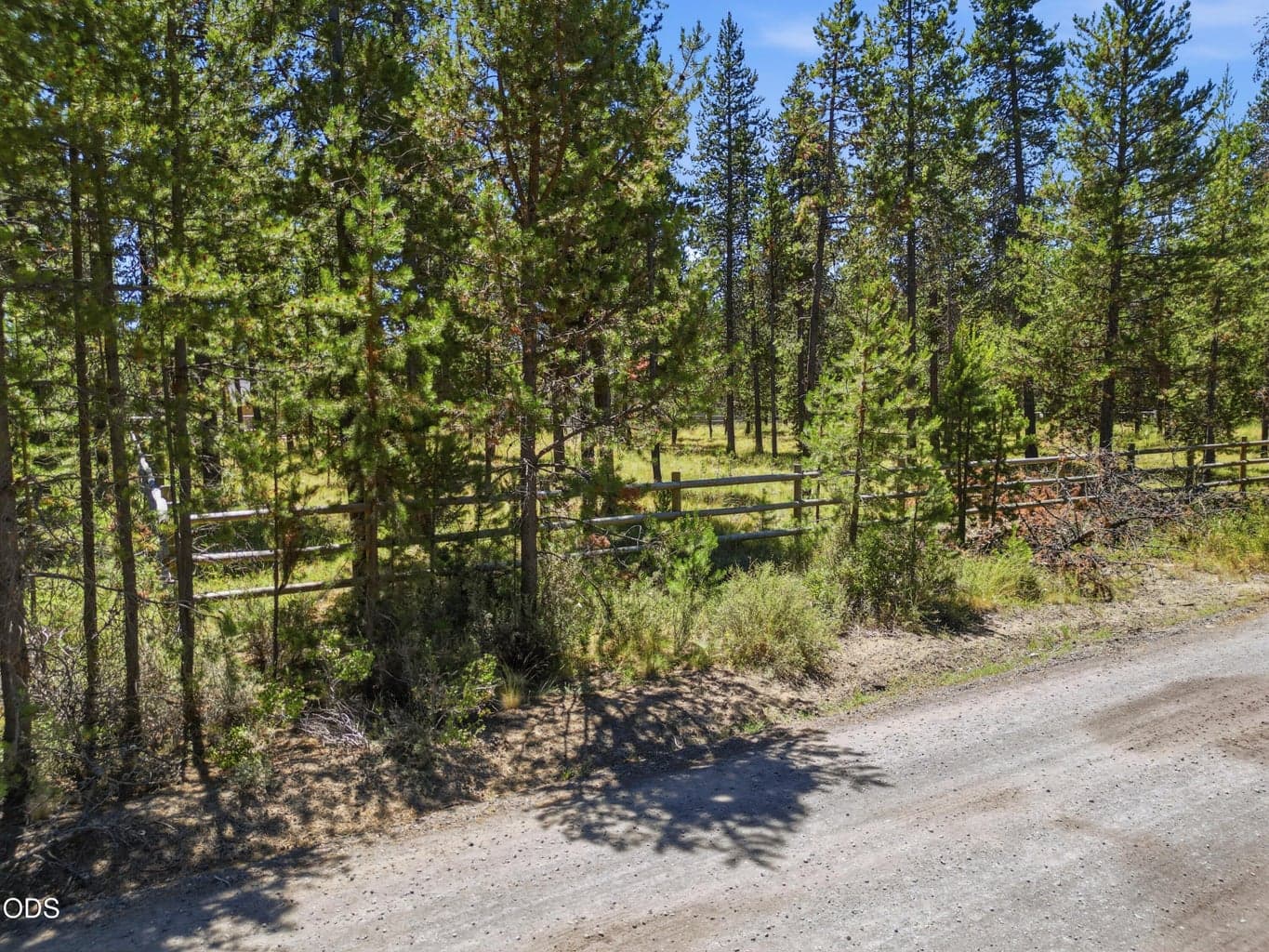 Photo of 17043 Elsinore Road 3 of 27