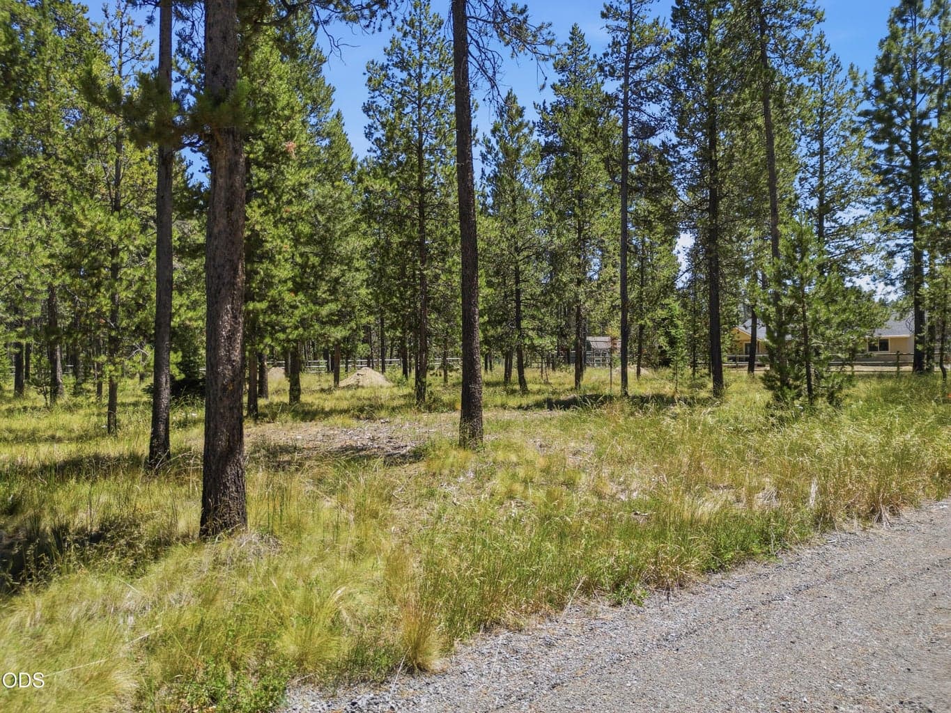 Photo of 17043 Elsinore Road 6 of 27