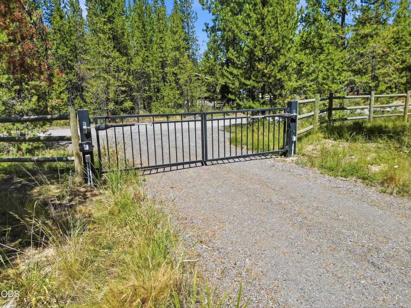 Photo of 17043 Elsinore Road 12 of 27