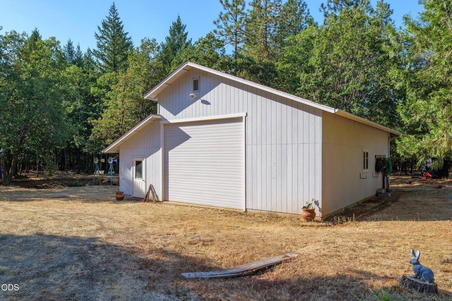 Photo of 1030 Red Mountain Drive 5 of 24