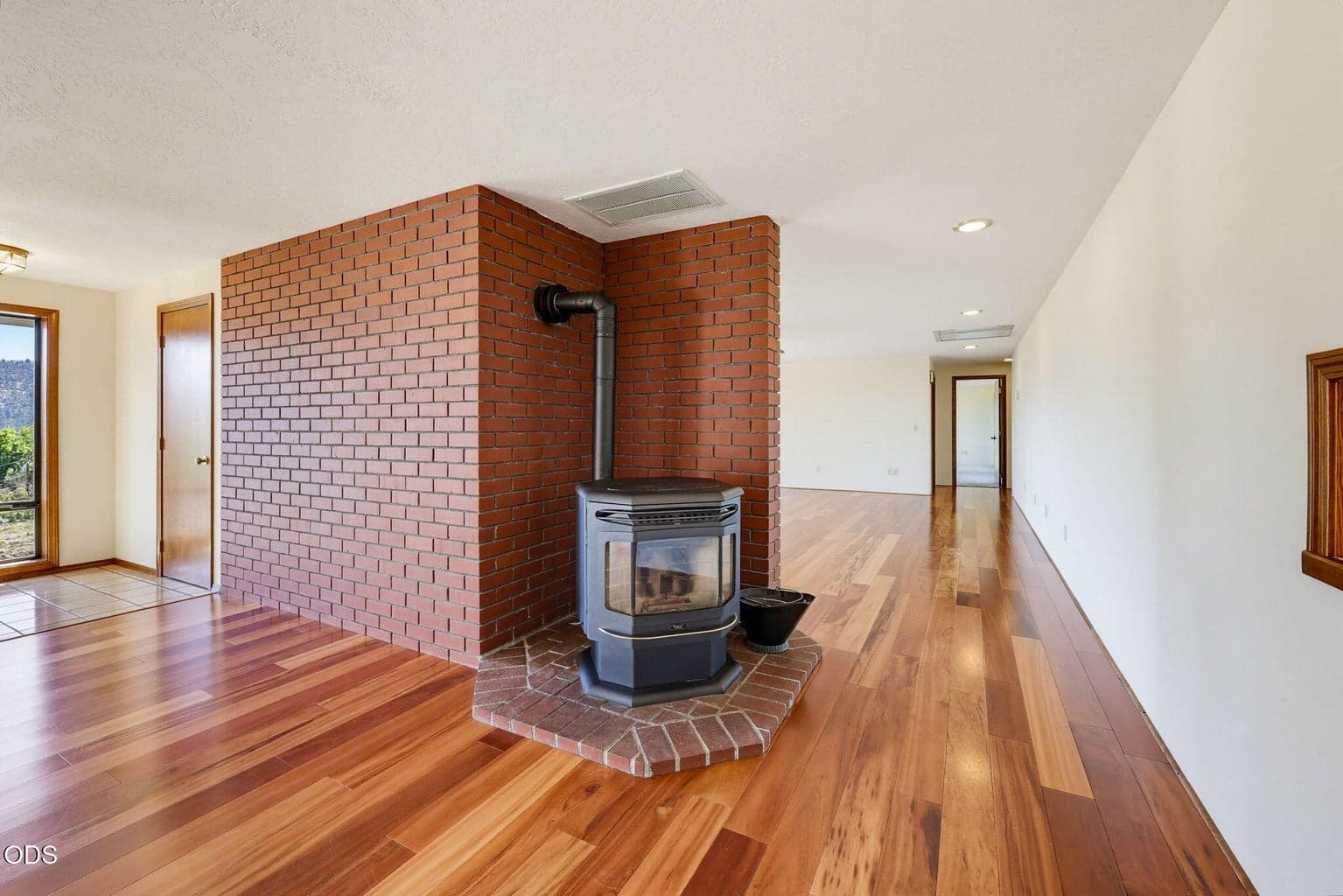 Photo of 174 Hummingbird Lane 6 of 101