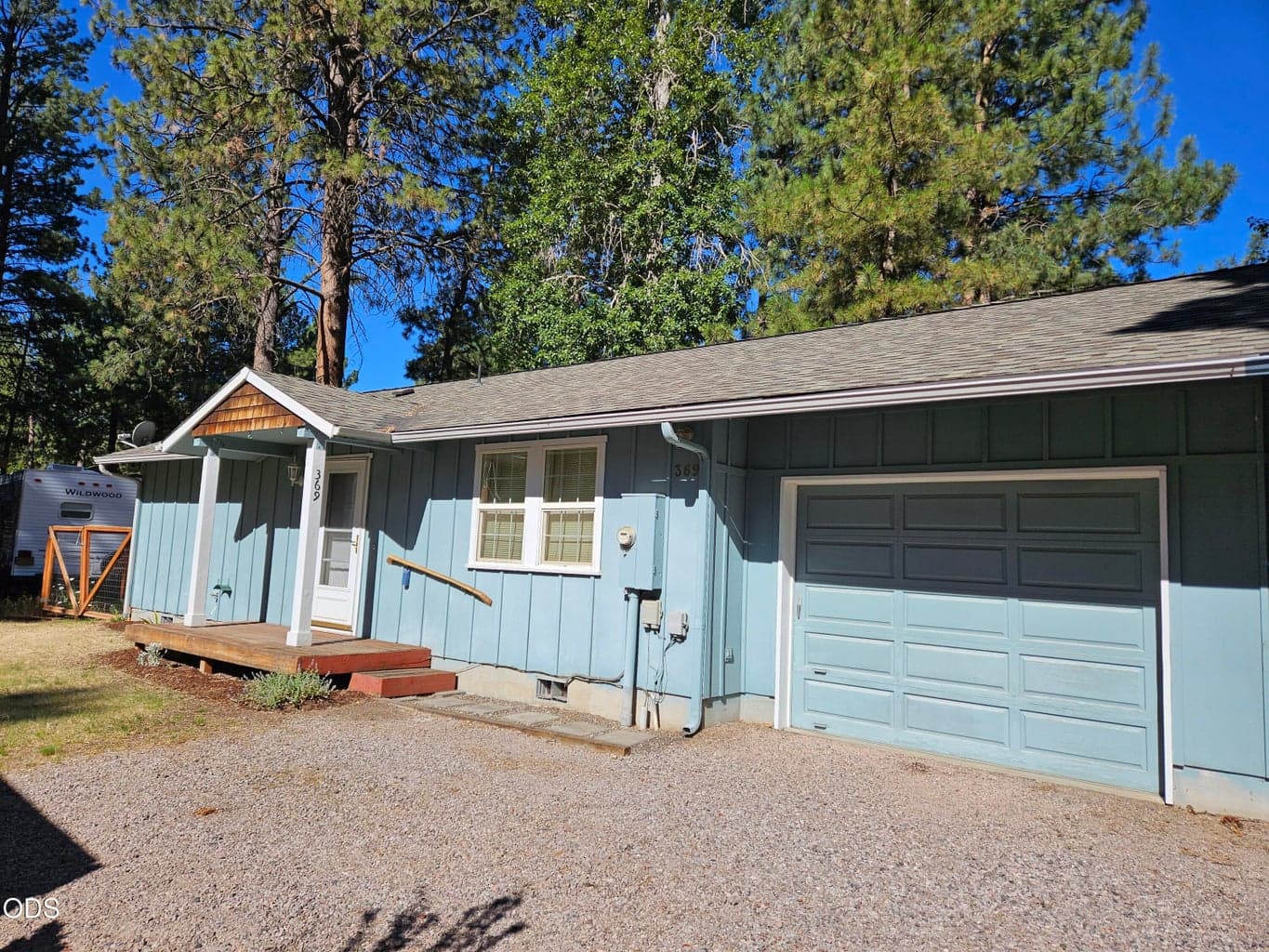 Photo of 369 St Helens Avenue 3 of 30