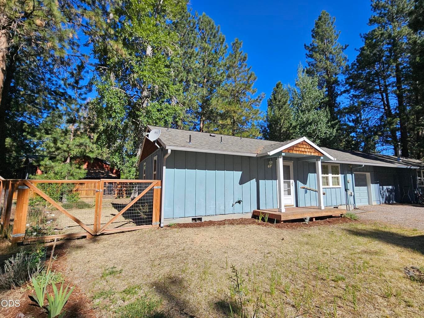 Photo of 369 St Helens Avenue 2 of 30
