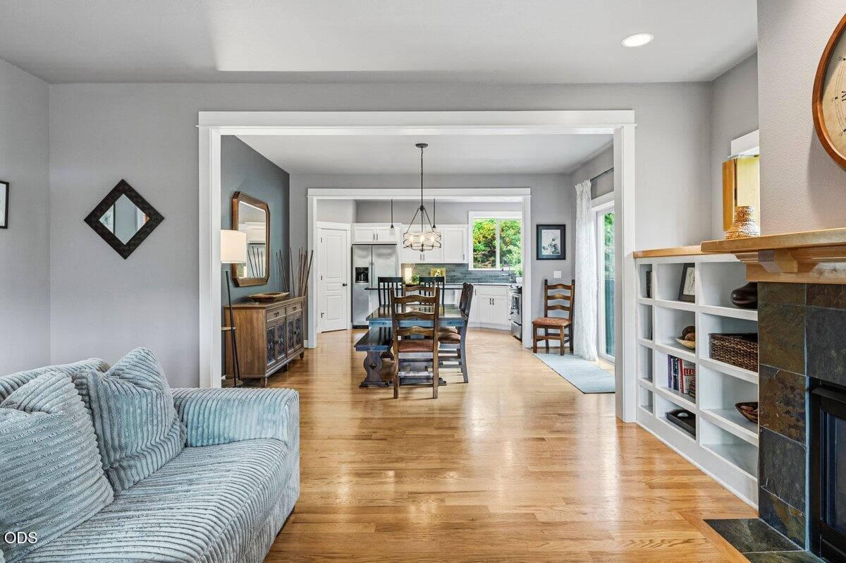 Photo of 19411 Brookside Way 6 of 22