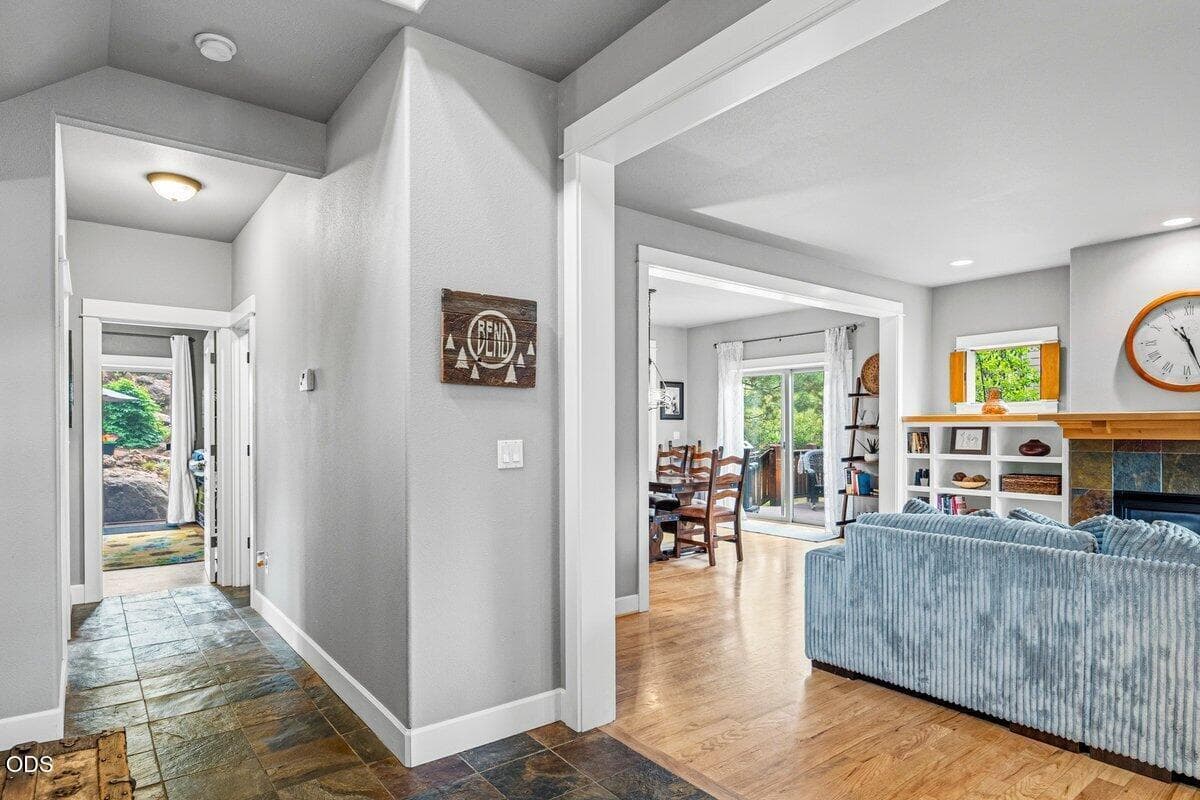 Photo of 19411 Brookside Way 2 of 22
