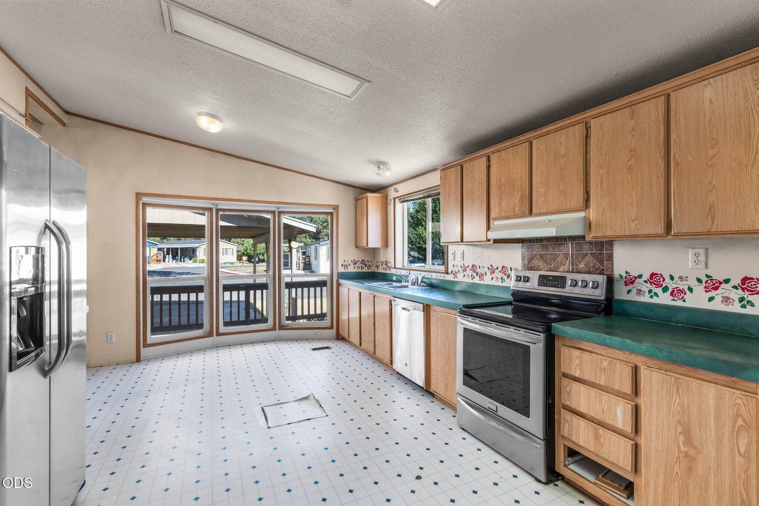 Photo of 61000 Brosterhous Road 10 of 23