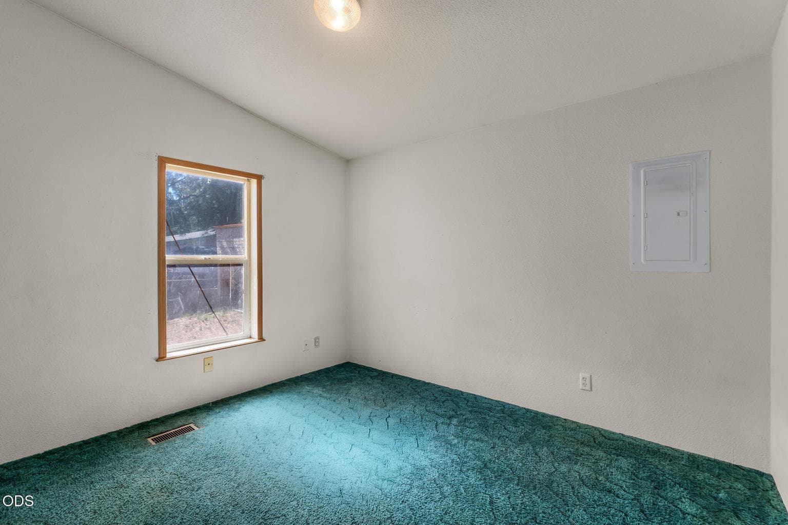 Photo of 61000 Brosterhous Road 17 of 23