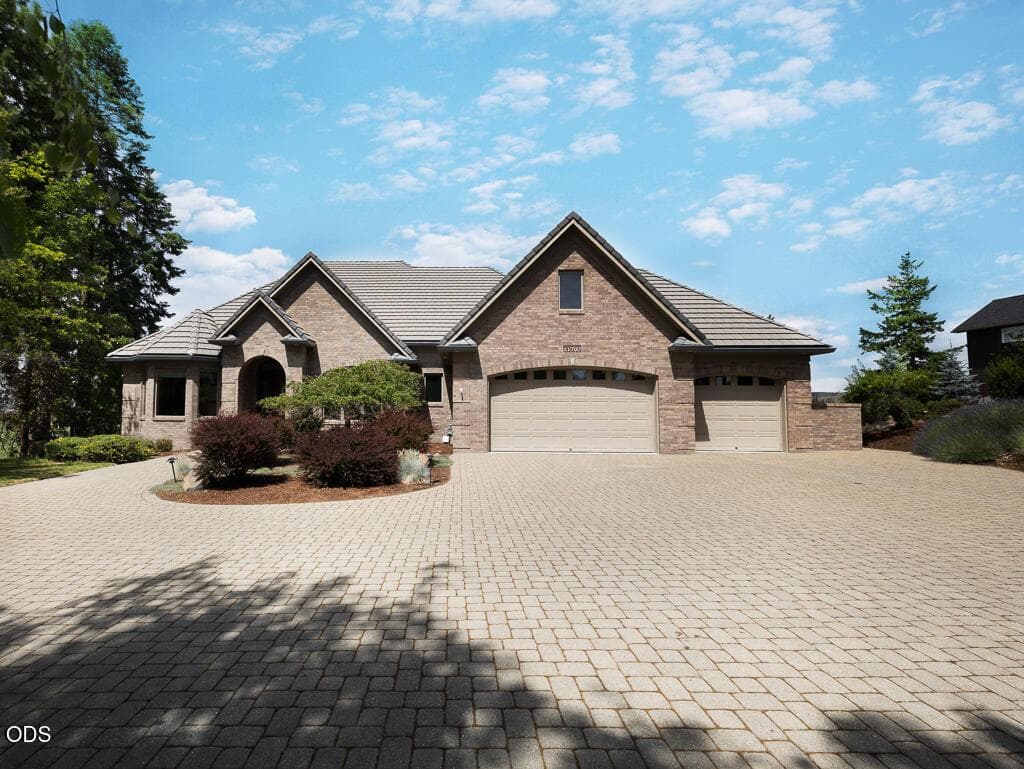 Photo of 11707 Kestrel Road 1 of 65