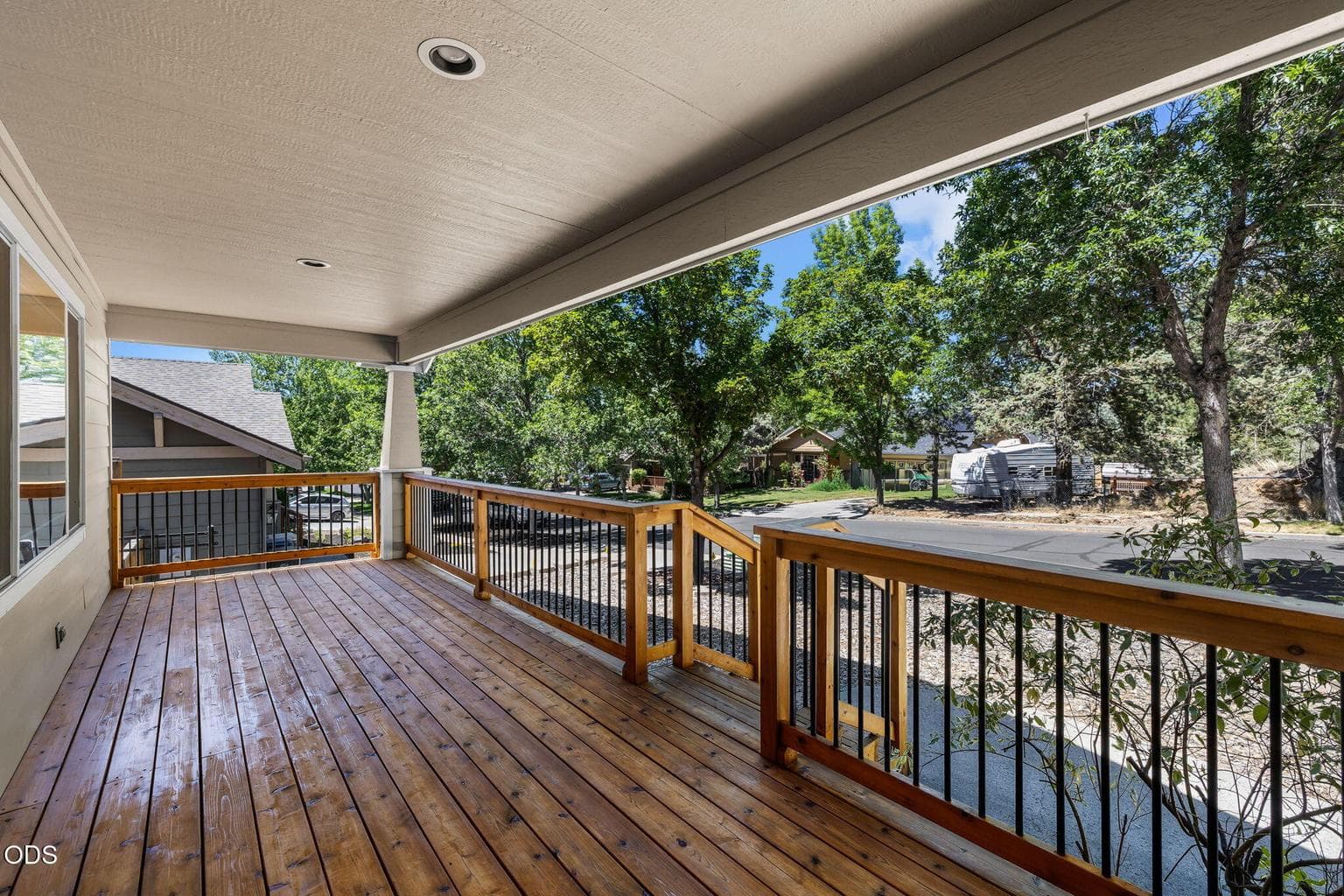 Photo of 20729 Nicolette Drive 5 of 41