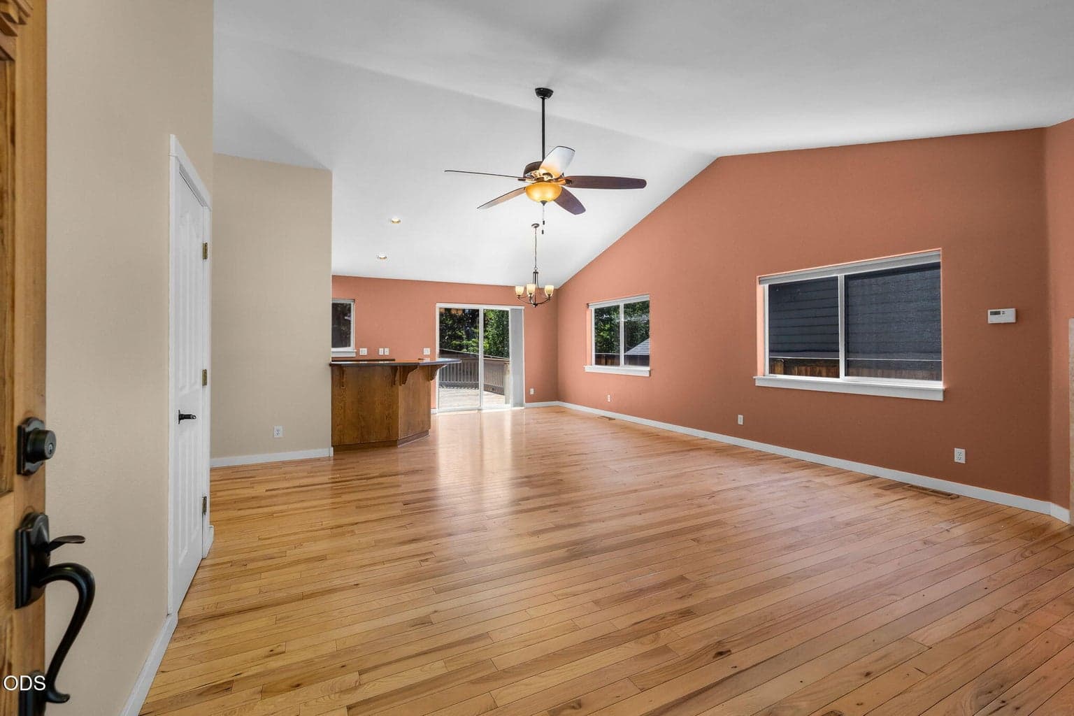 Photo of 20729 Nicolette Drive 7 of 41