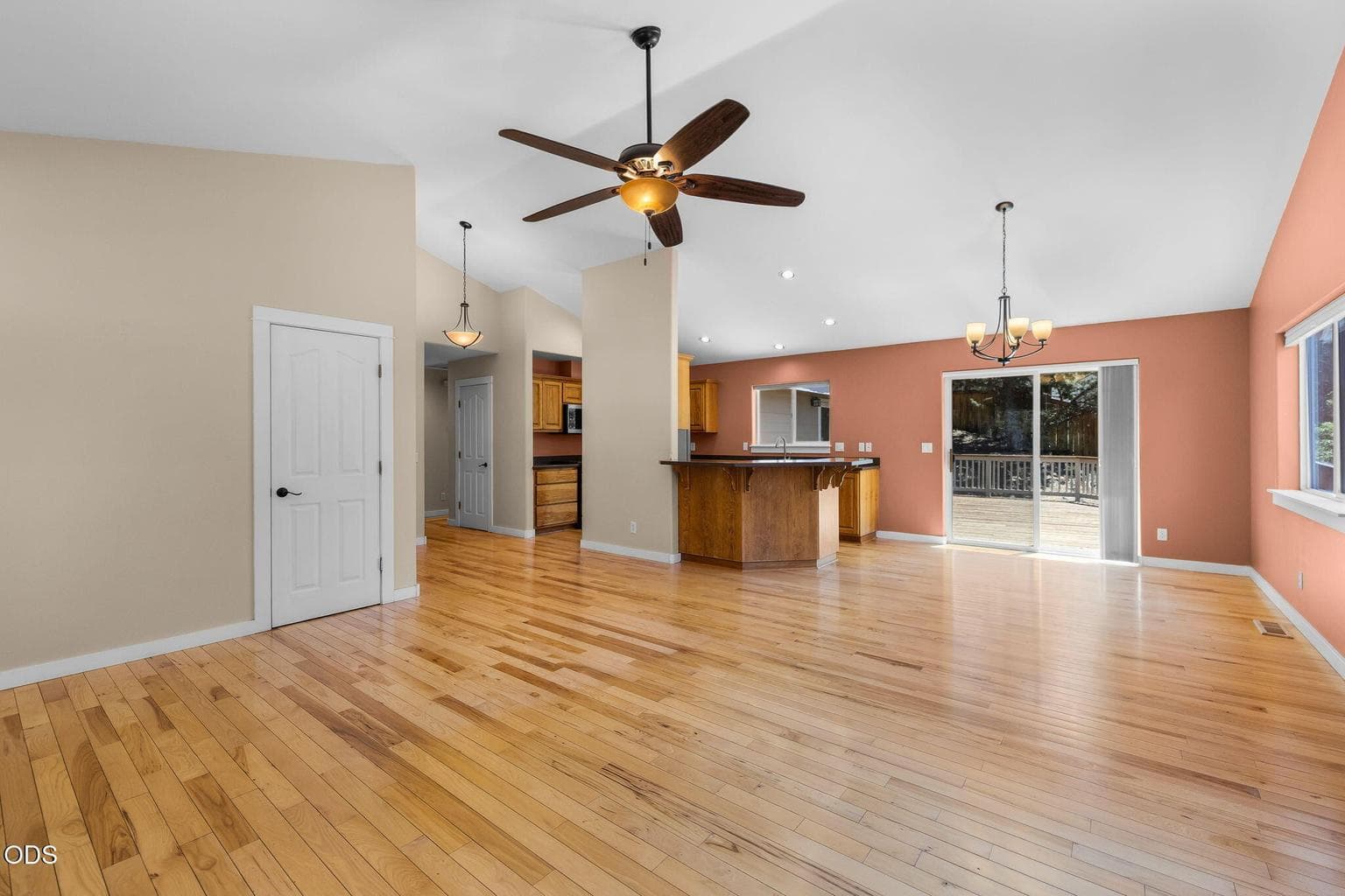 Photo of 20729 Nicolette Drive 9 of 41