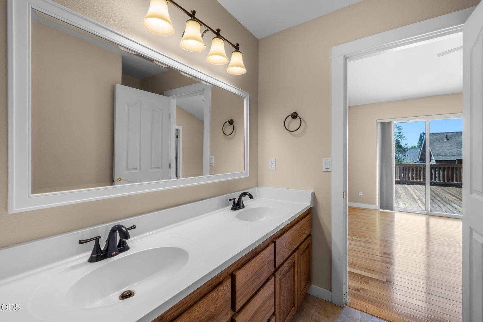 Photo of 20729 Nicolette Drive 29 of 41