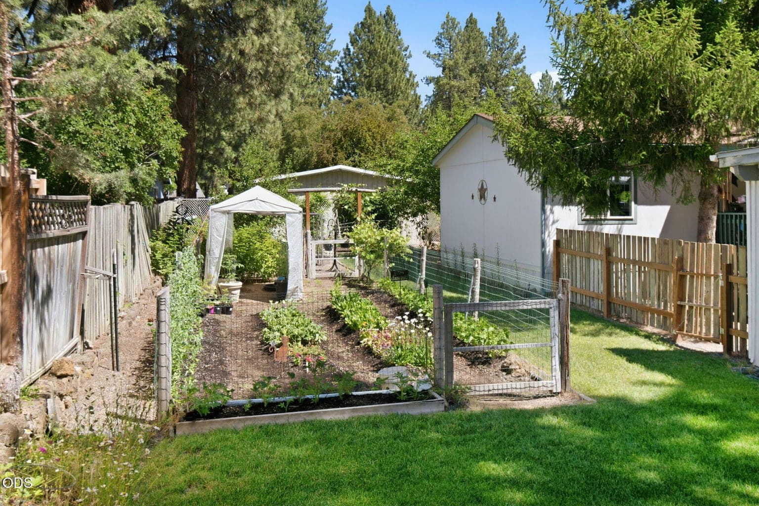 Photo of 60975 McMullin Drive 20 of 26