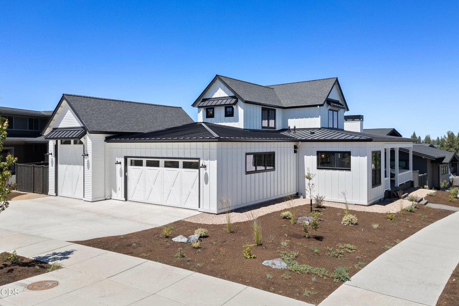 Photo of 371 Crosby Drive 3 of 57