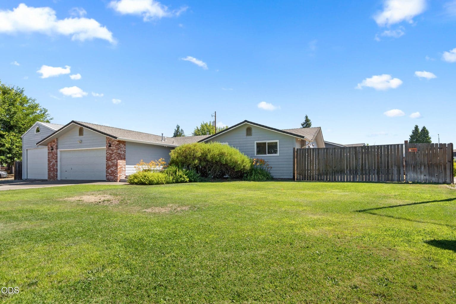 Photo of 7680 Gladstone Avenue 3 of 30