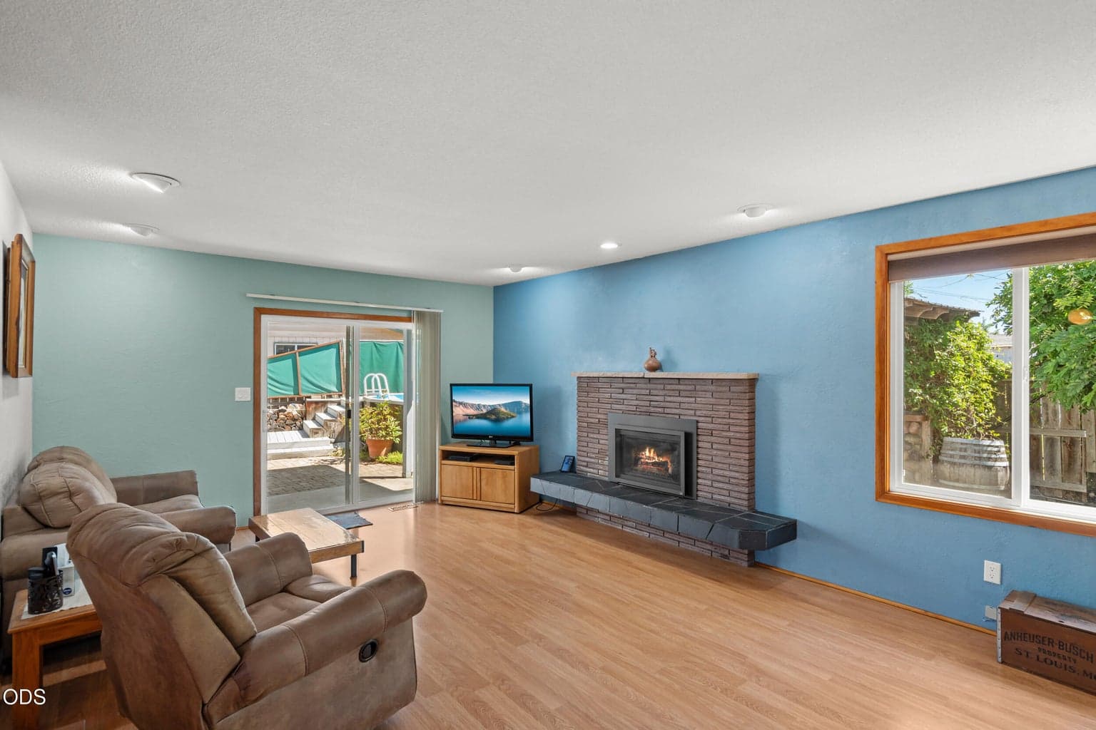 Photo of 7680 Gladstone Avenue 5 of 30