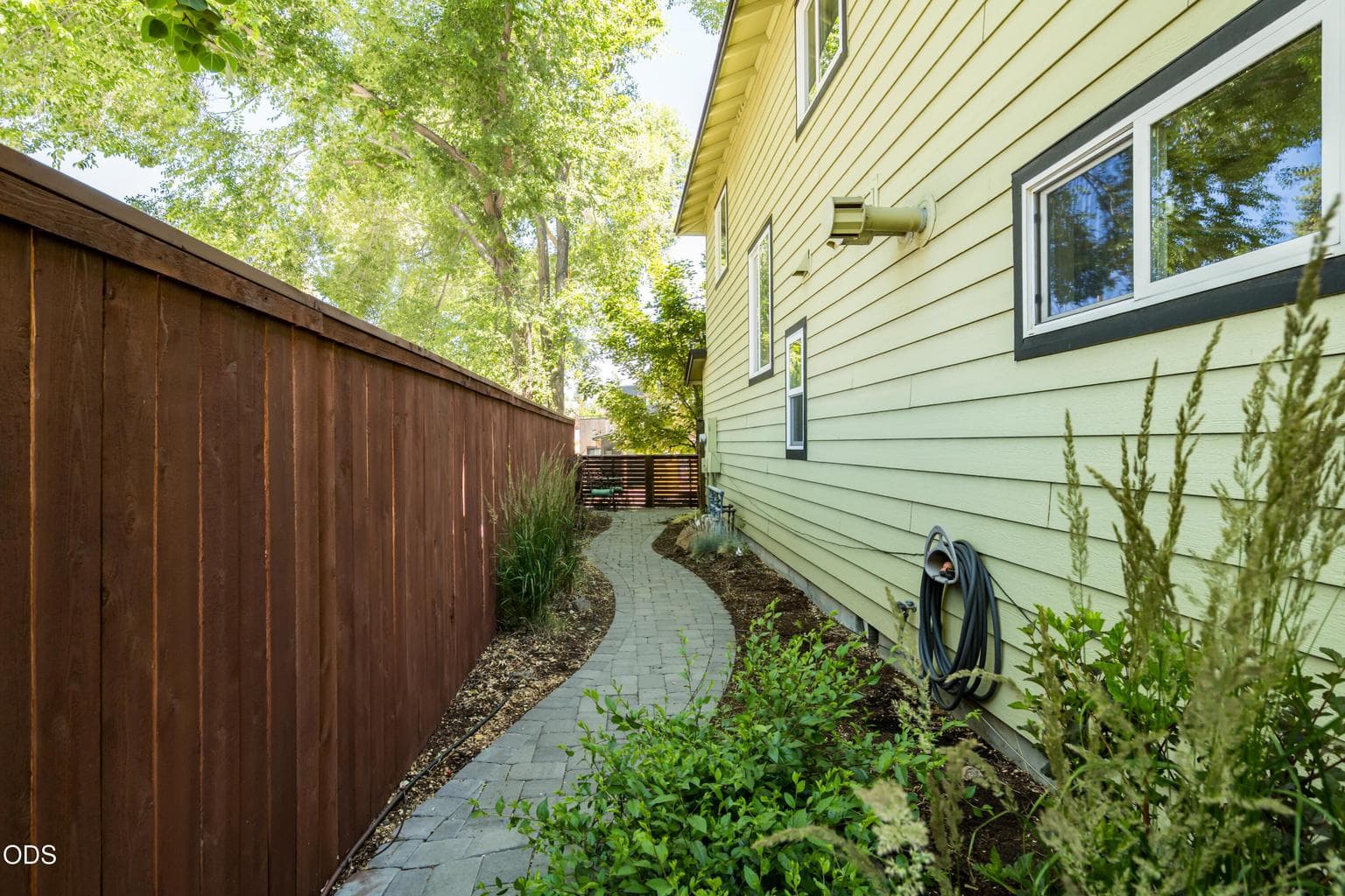 Photo of 909 NW Delaware Avenue 41 of 46