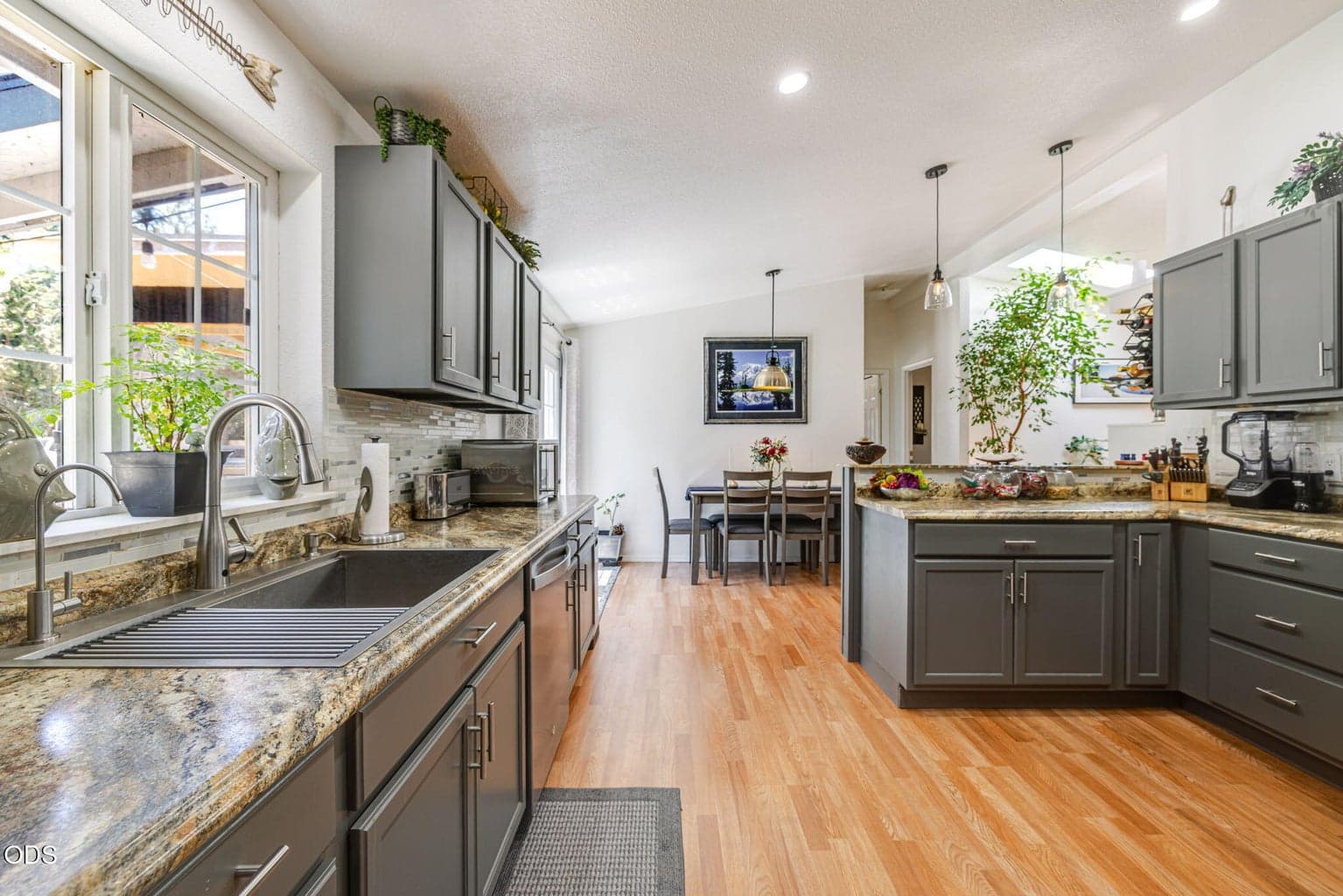 Photo of 15775 Twin Drive 10 of 36