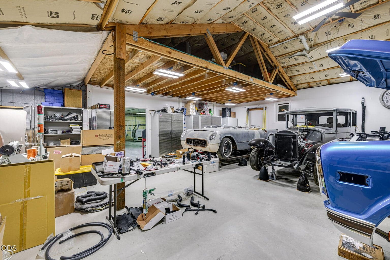 Photo of 15775 Twin Drive 26 of 36