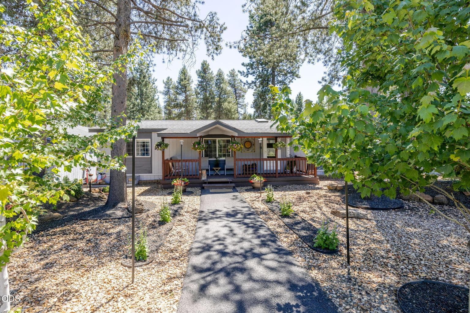 Photo of 15775 Twin Drive 6 of 45