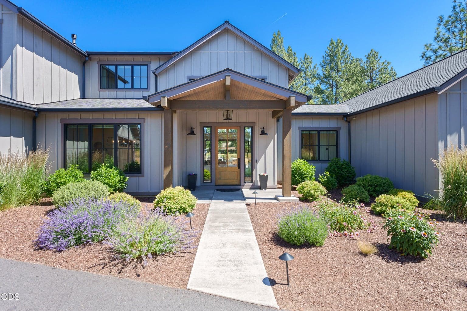 Photo of 61546 Hosmer Lake Drive 2 of 48