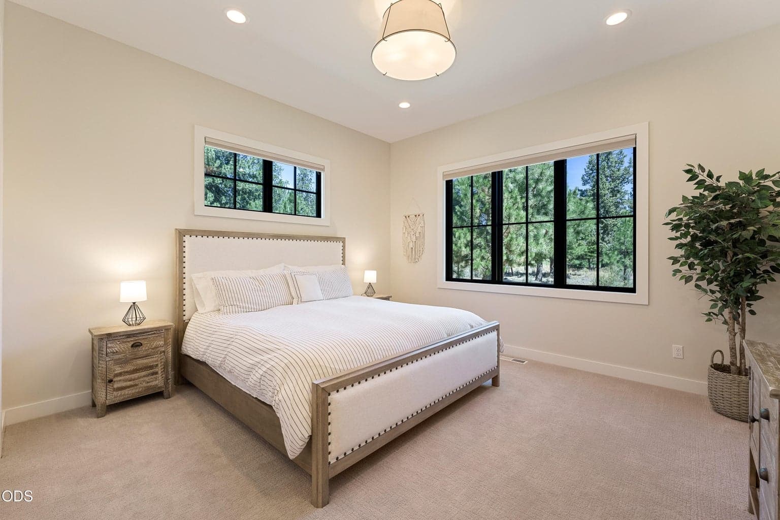 Photo of 61546 Hosmer Lake Drive 27 of 48
