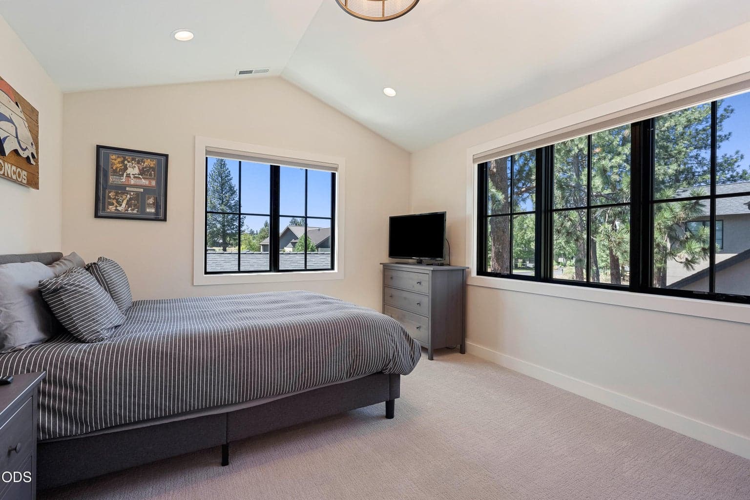 Photo of 61546 Hosmer Lake Drive 33 of 48