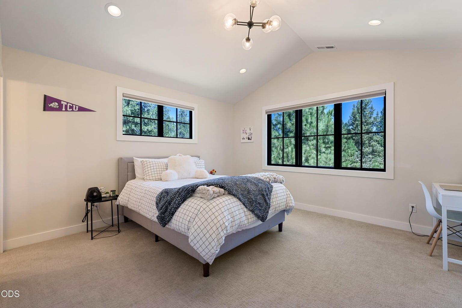 Photo of 61546 Hosmer Lake Drive 35 of 48